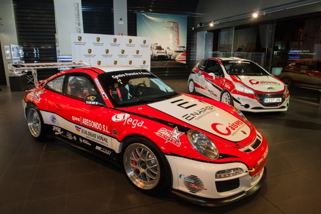 019 presentacin porsche 2010 ares racing 085